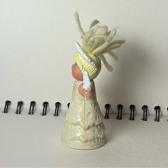 McDonald’s 1994 Cabbage Patch Kids Snow Fairy Michelle Elyse Happy Meal Toy - Picture 6 of 8